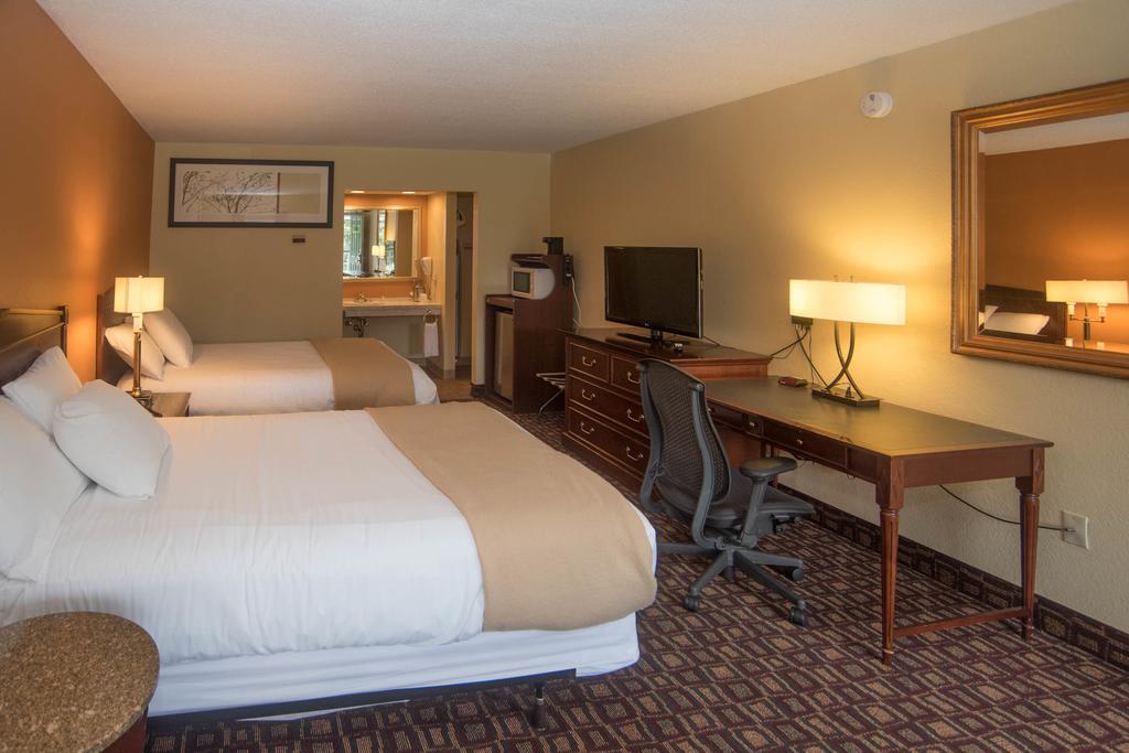 Colonnade Inn Lyndonville Exteriér fotografie