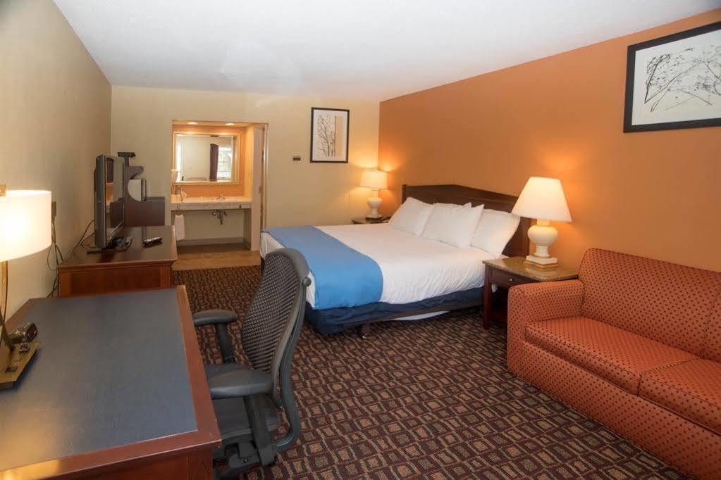Colonnade Inn Lyndonville Exteriér fotografie